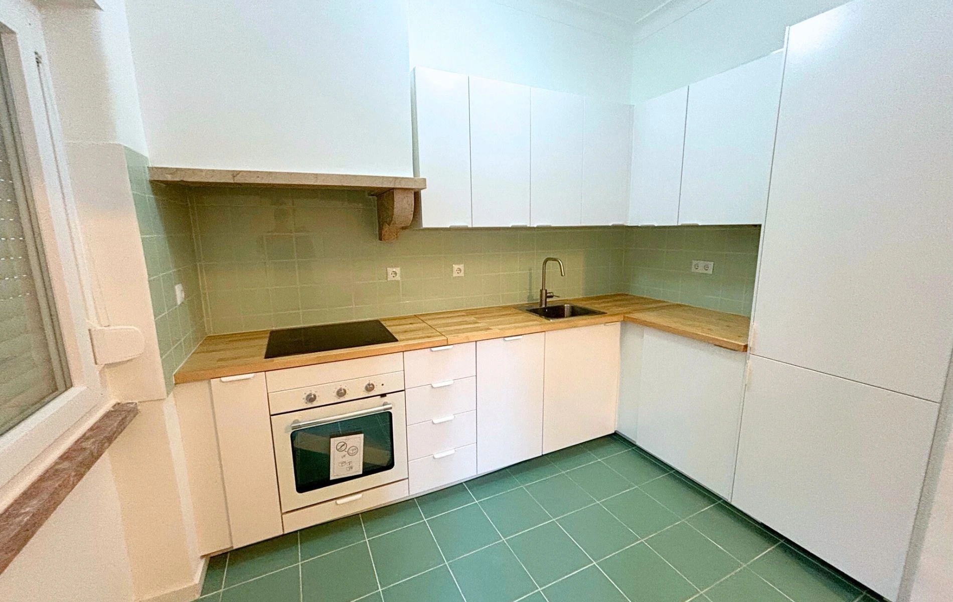 empresa-construção-civil-obras-remodelação-consultoria-gestãodeobras-soluções-pladur-canalização-pintura-rapel-solda-serralheria-design-3d-confianca-cozinhas